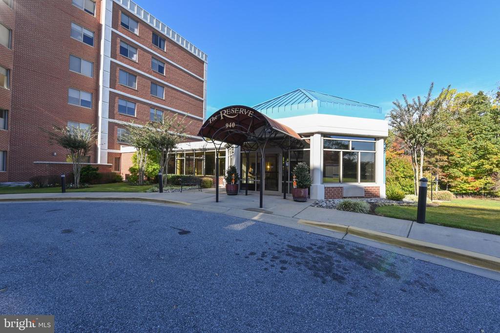 940 ASTERN WAY Unit: 304