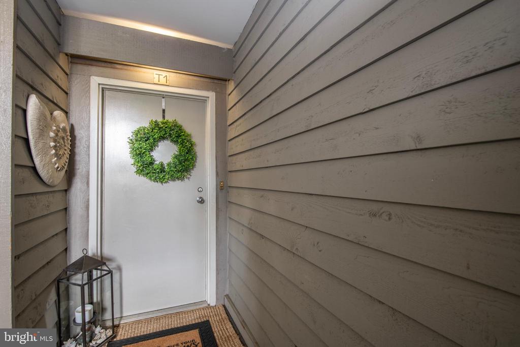 2123 QUAY VILLAGE COURT Unit: T1