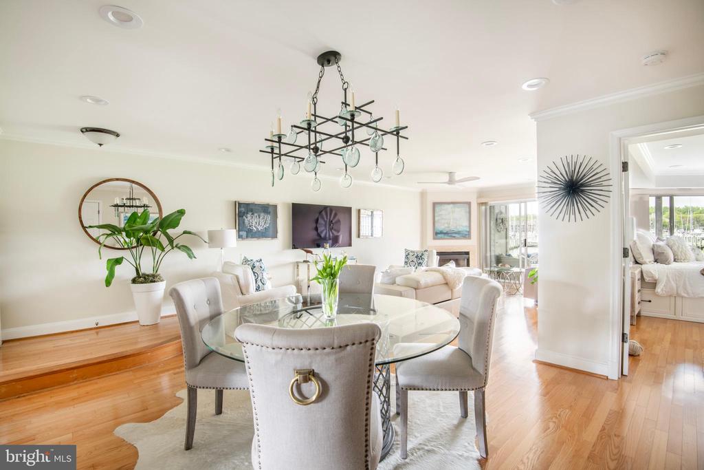 2123 QUAY VILLAGE COURT Unit: T1