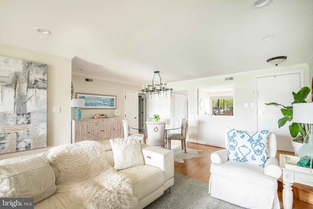 2123 QUAY VILLAGE COURT Unit: T1