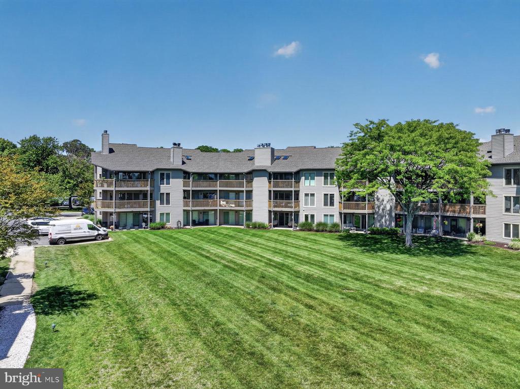 7004 CHANNEL VILLAGE COURT Unit: 102