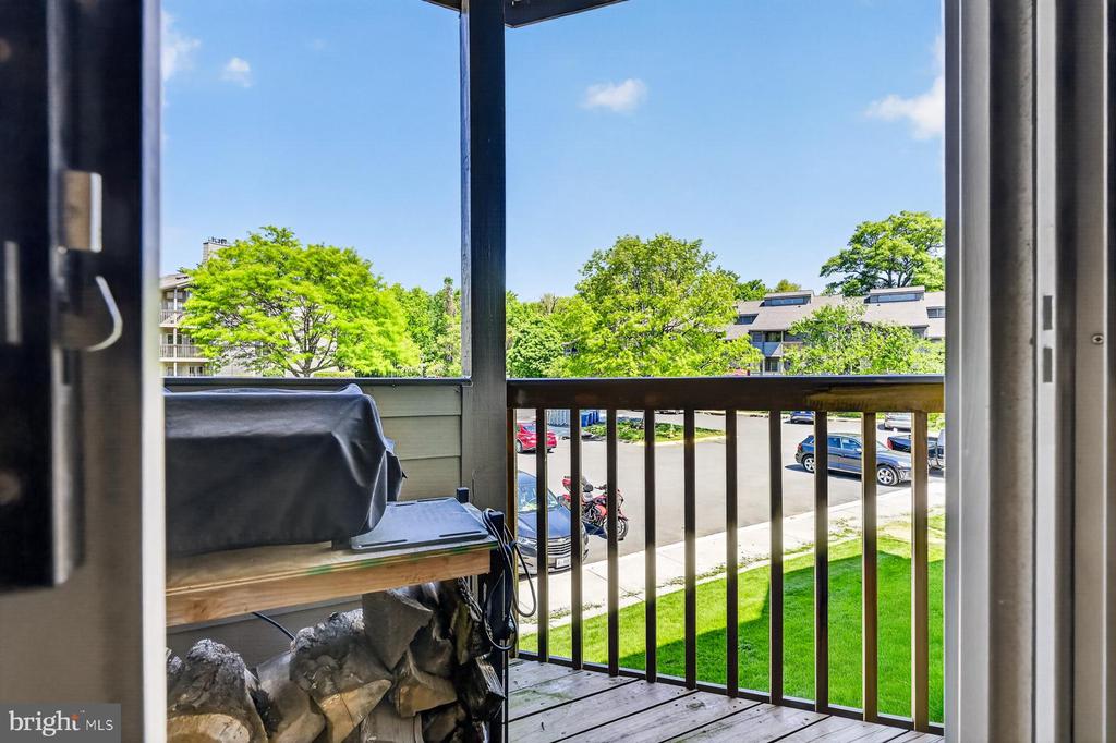 7004 CHANNEL VILLAGE COURT Unit: 102
