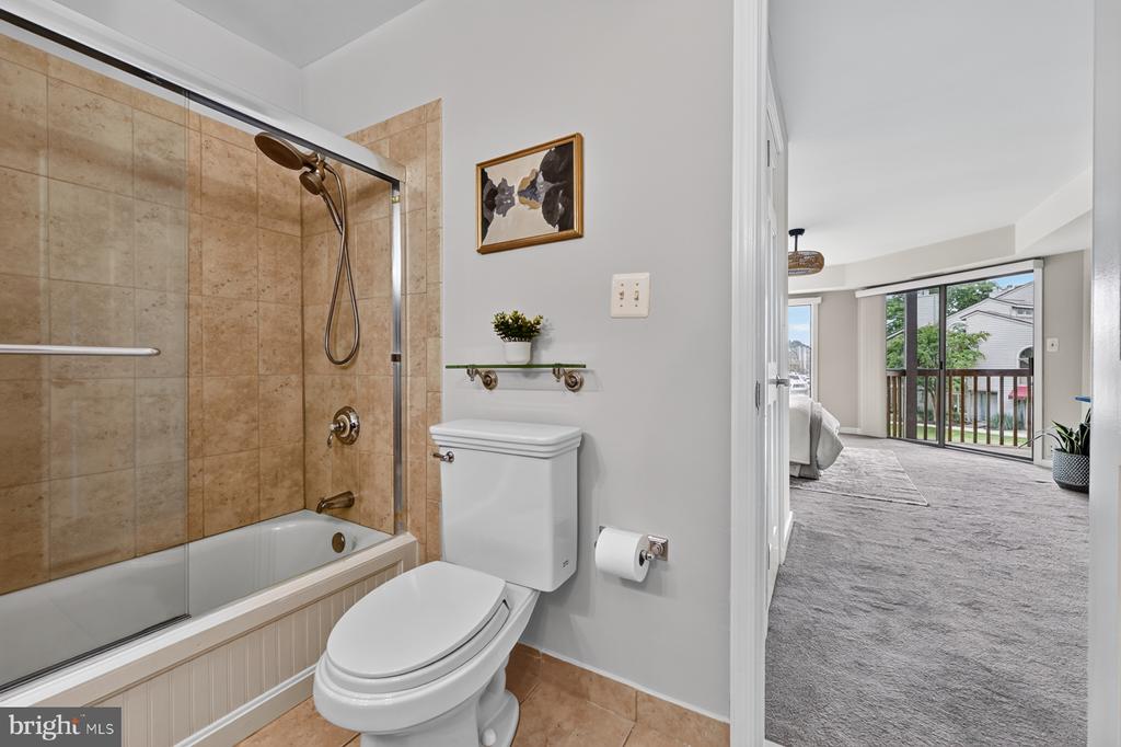 7004 CHANNEL VILLAGE COURT Unit: 102
