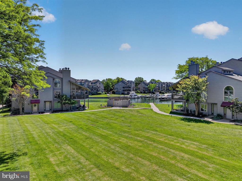 7004 CHANNEL VILLAGE COURT Unit: 102