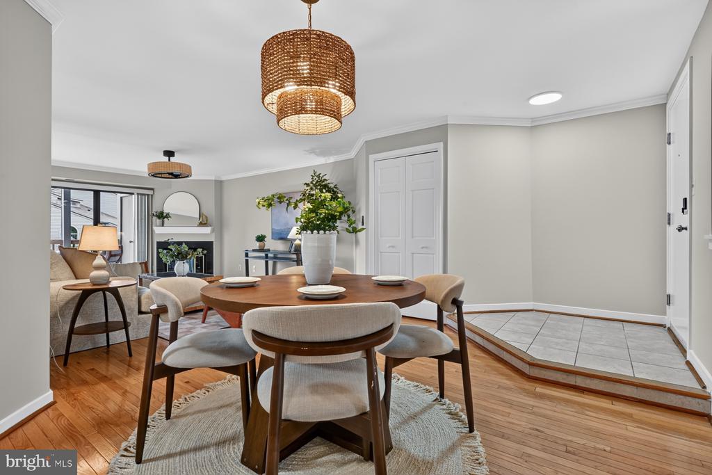 7004 CHANNEL VILLAGE COURT Unit: 102