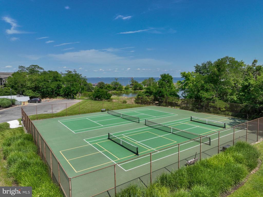 7004 CHANNEL VILLAGE COURT Unit: 102