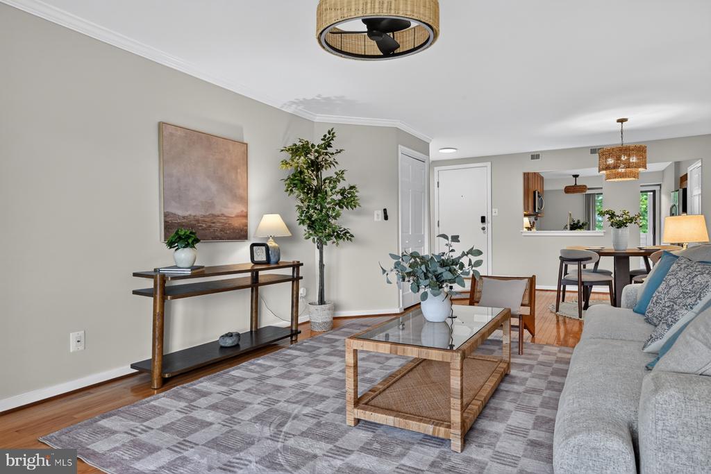 7004 CHANNEL VILLAGE COURT Unit: 102