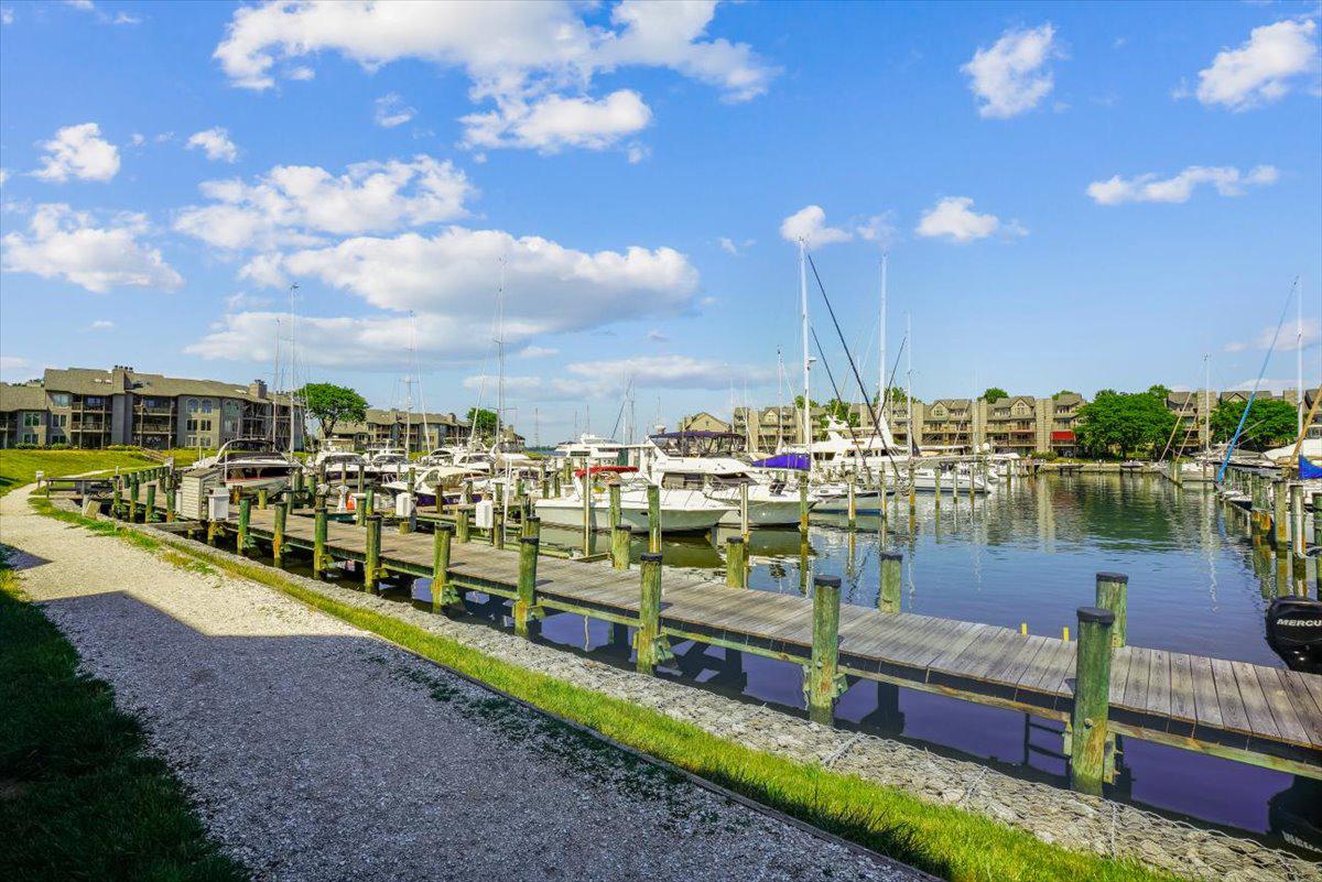 2121 QUAY VILLAGE COURT Unit: 202