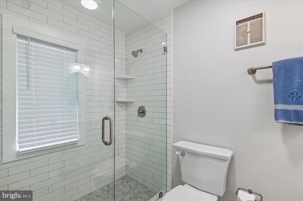 2121 QUAY VILLAGE COURT Unit: 202