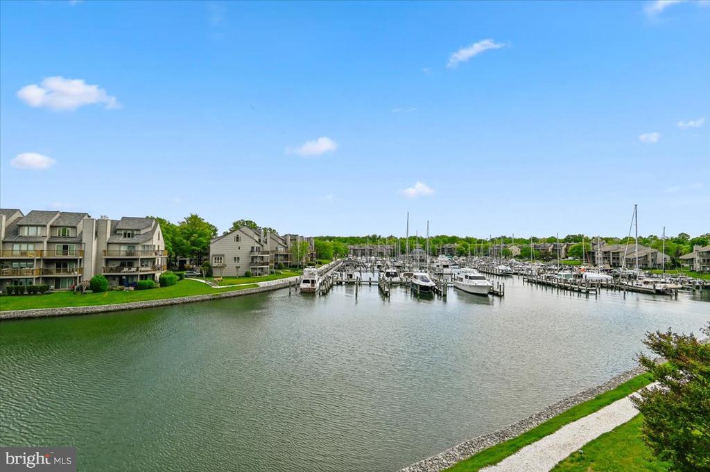 2121 QUAY VILLAGE COURT Unit: 202