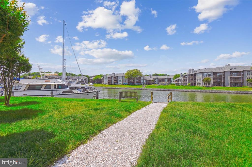 2121 QUAY VILLAGE COURT Unit: 202