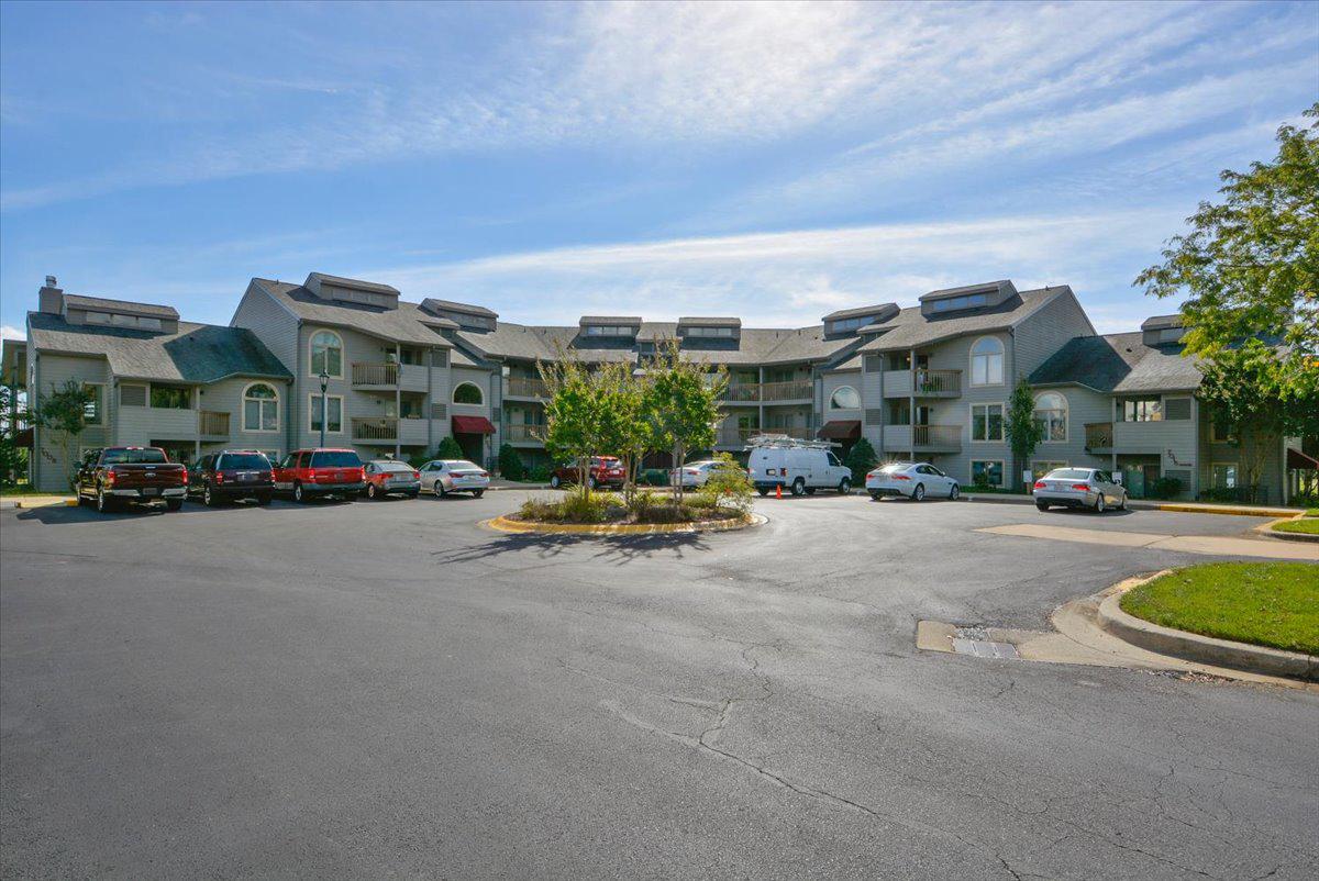 2121 QUAY VILLAGE COURT Unit: 202