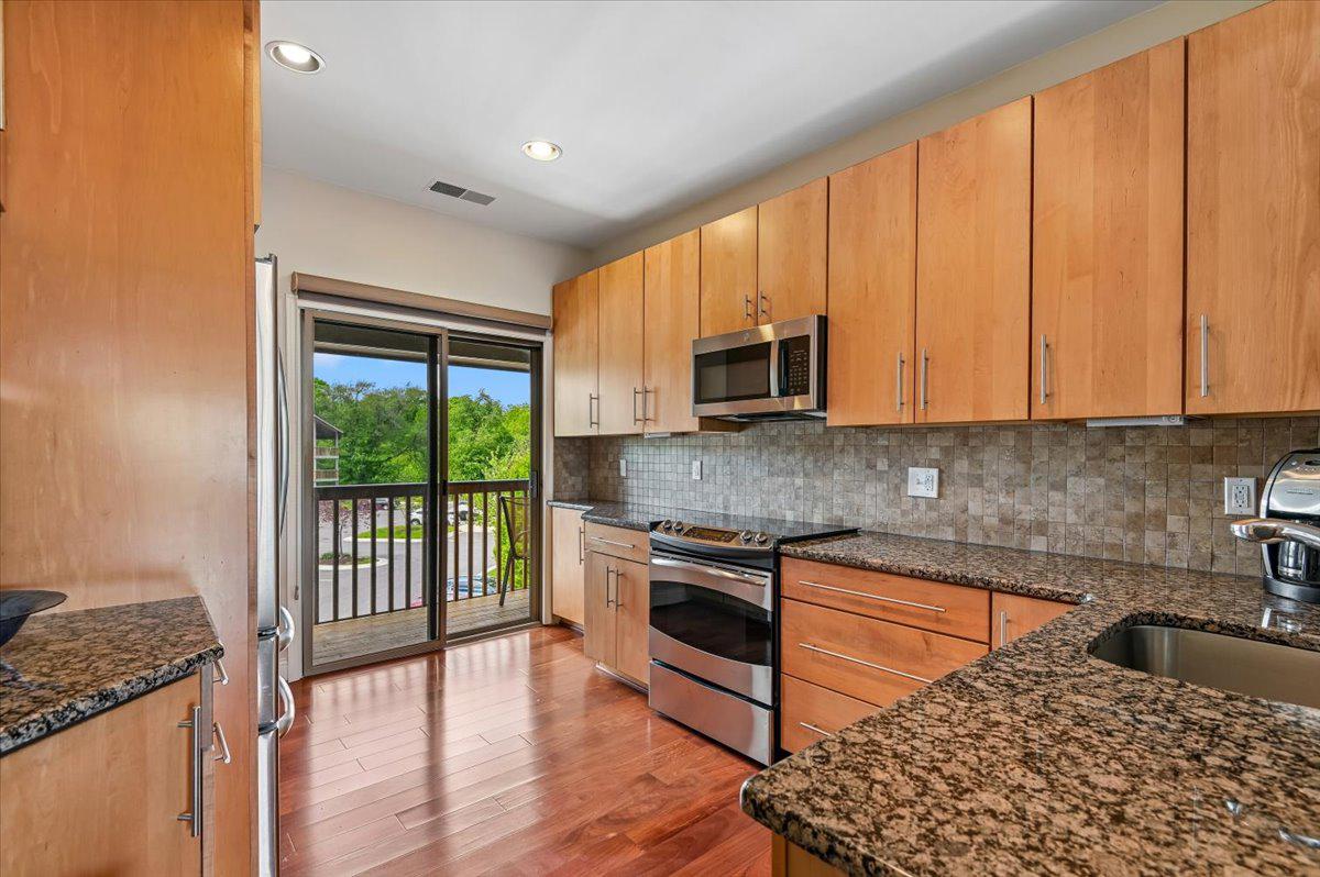 2121 QUAY VILLAGE COURT Unit: 202