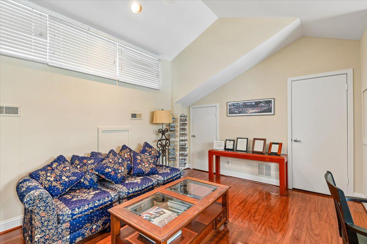 2121 QUAY VILLAGE COURT Unit: 202