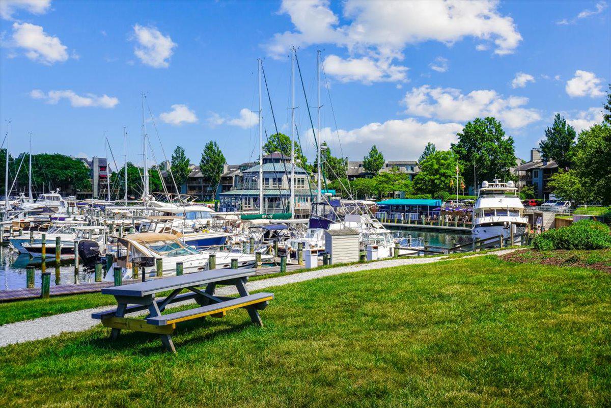 2121 QUAY VILLAGE COURT Unit: 202
