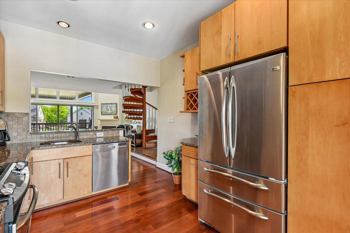 2121 QUAY VILLAGE COURT Unit: 202