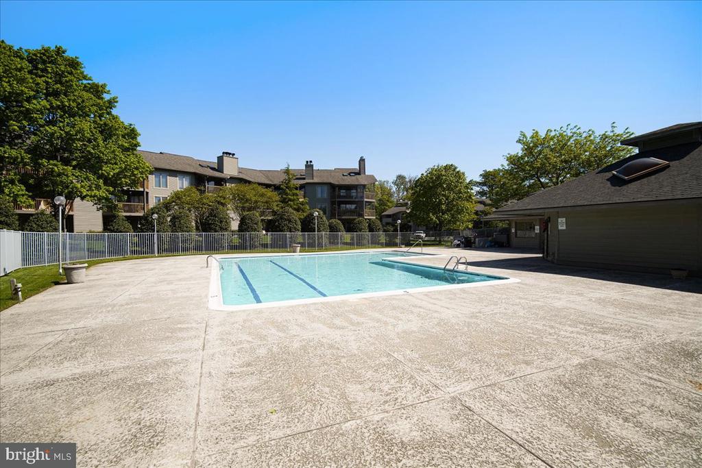 2121 QUAY VILLAGE COURT Unit: 202