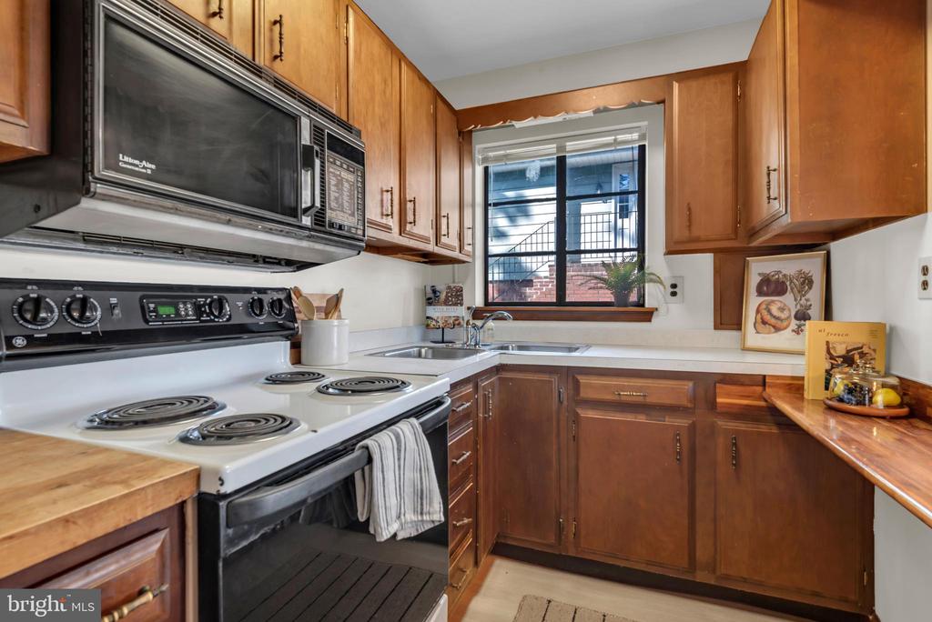 2997 DOGWOOD TRAIL