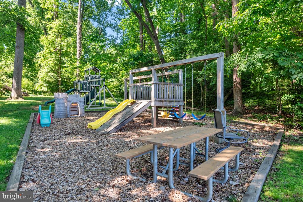 2997 DOGWOOD TRAIL