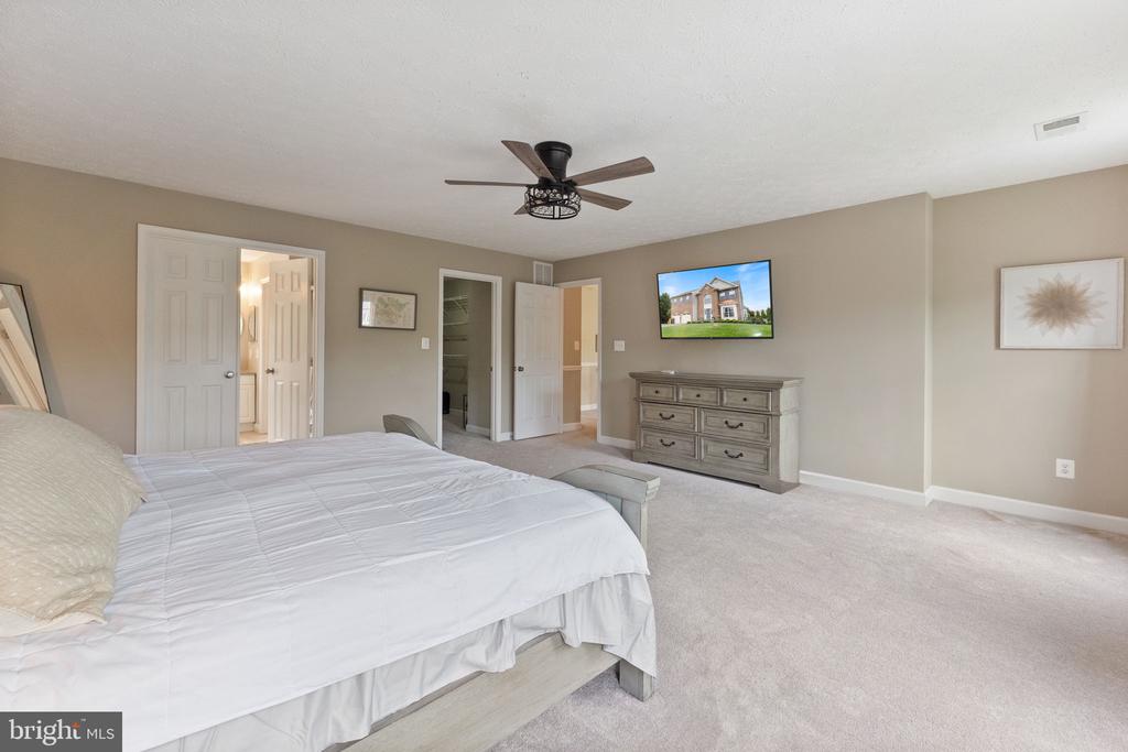 3207 BRECKENRIDGE WAY