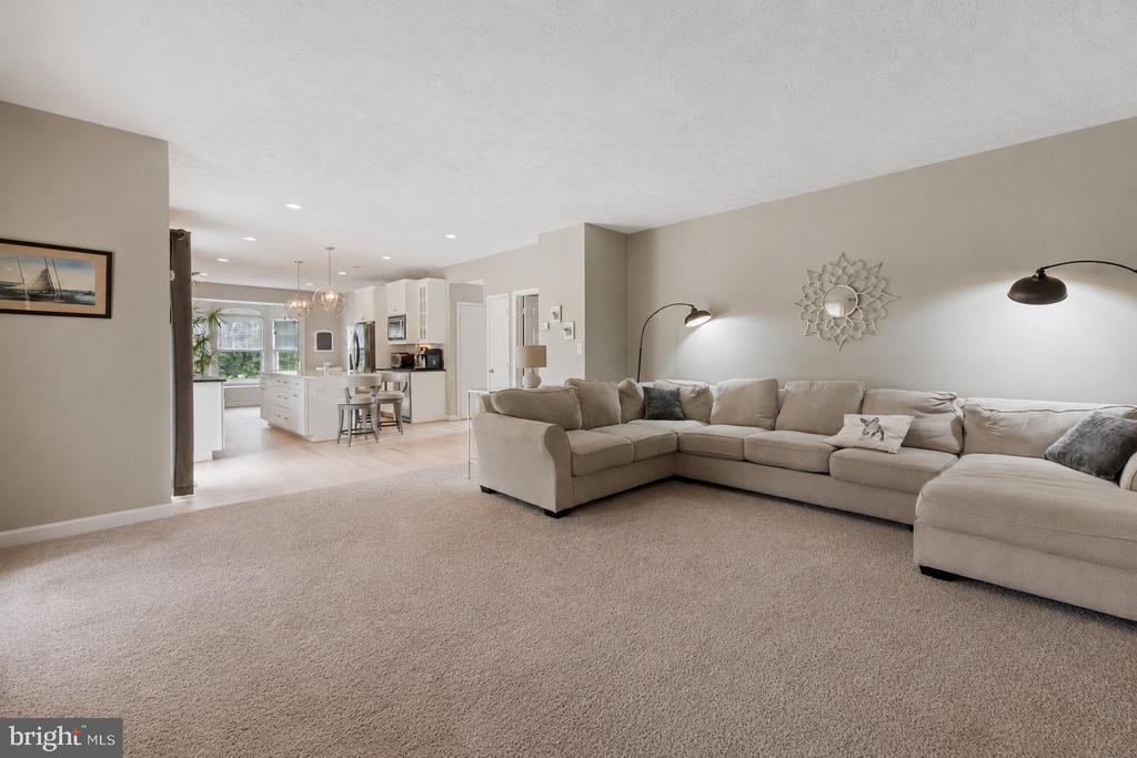 3207 BRECKENRIDGE WAY