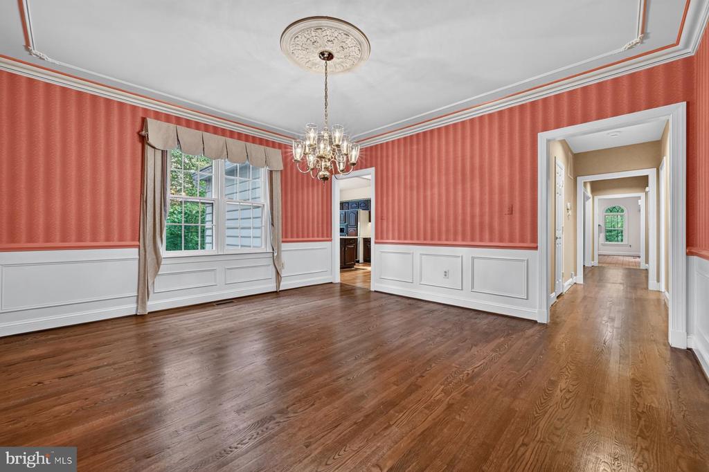 900 MALVERN HILL DRIVE