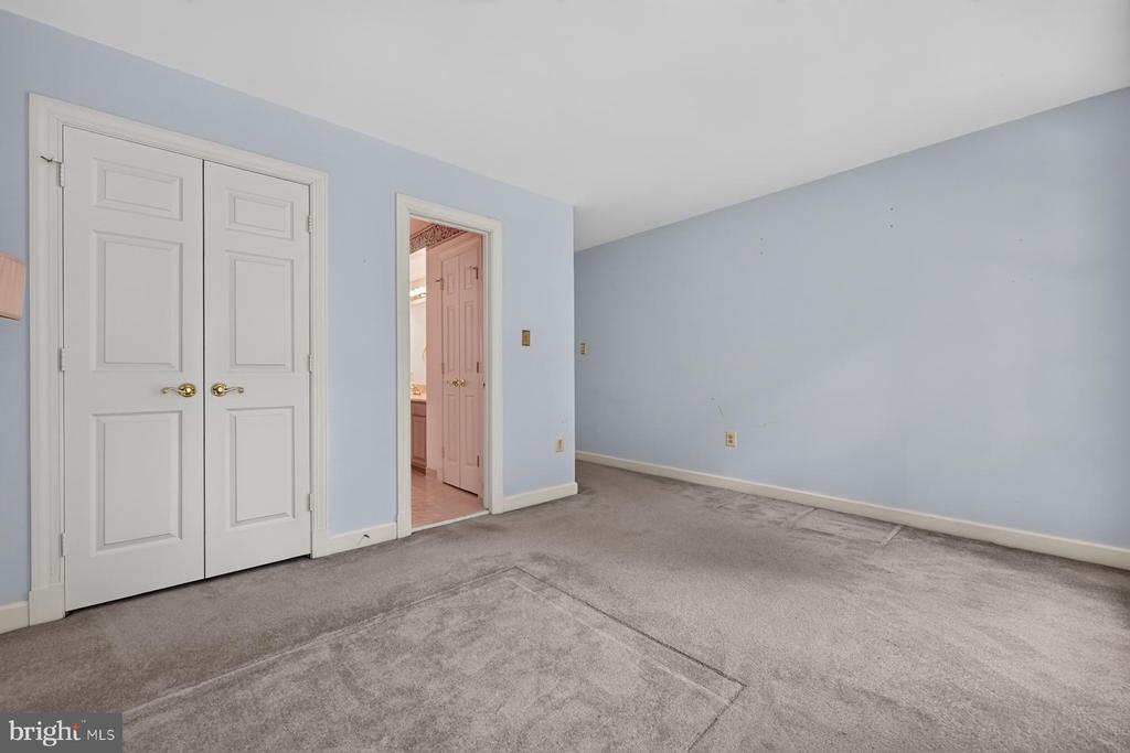 900 MALVERN HILL DRIVE