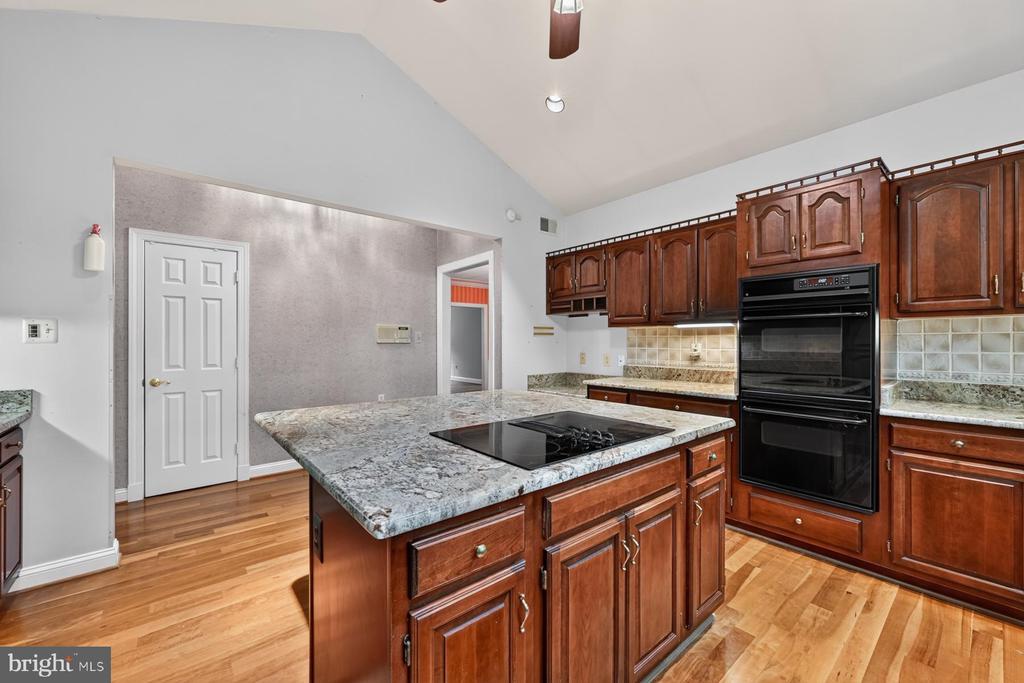 900 MALVERN HILL DRIVE