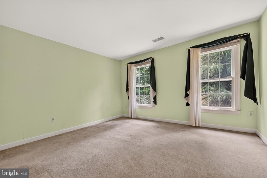 900 MALVERN HILL DRIVE