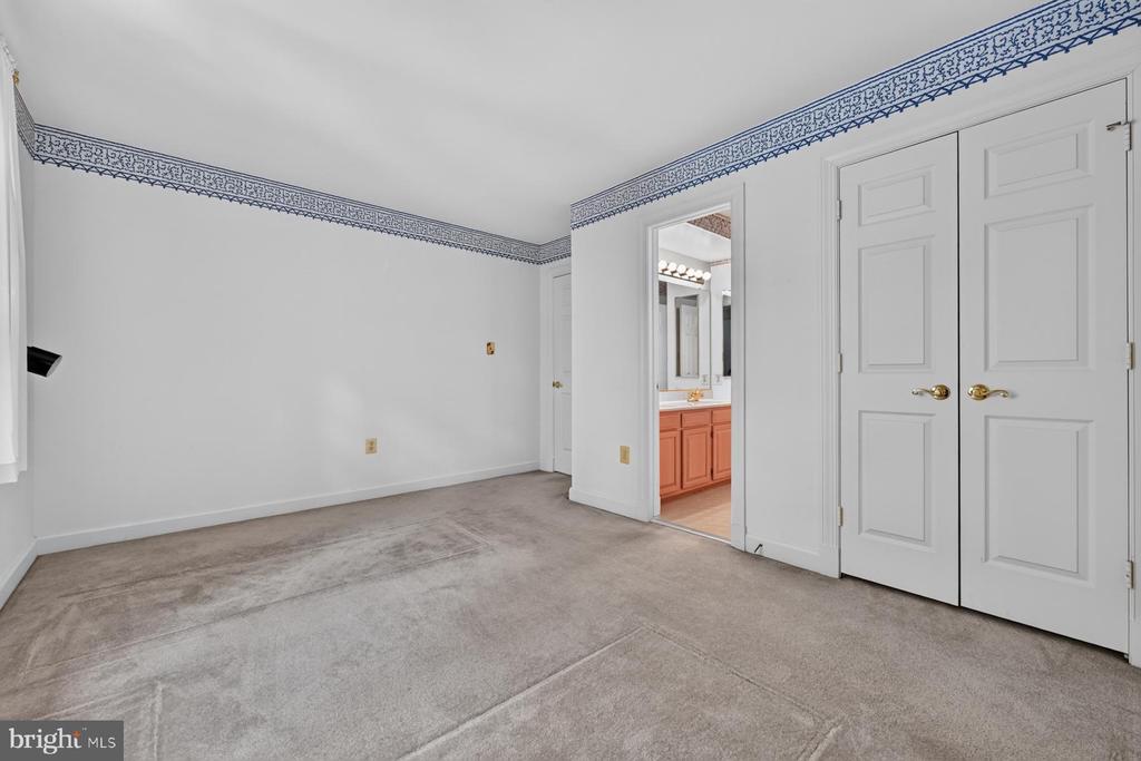 900 MALVERN HILL DRIVE