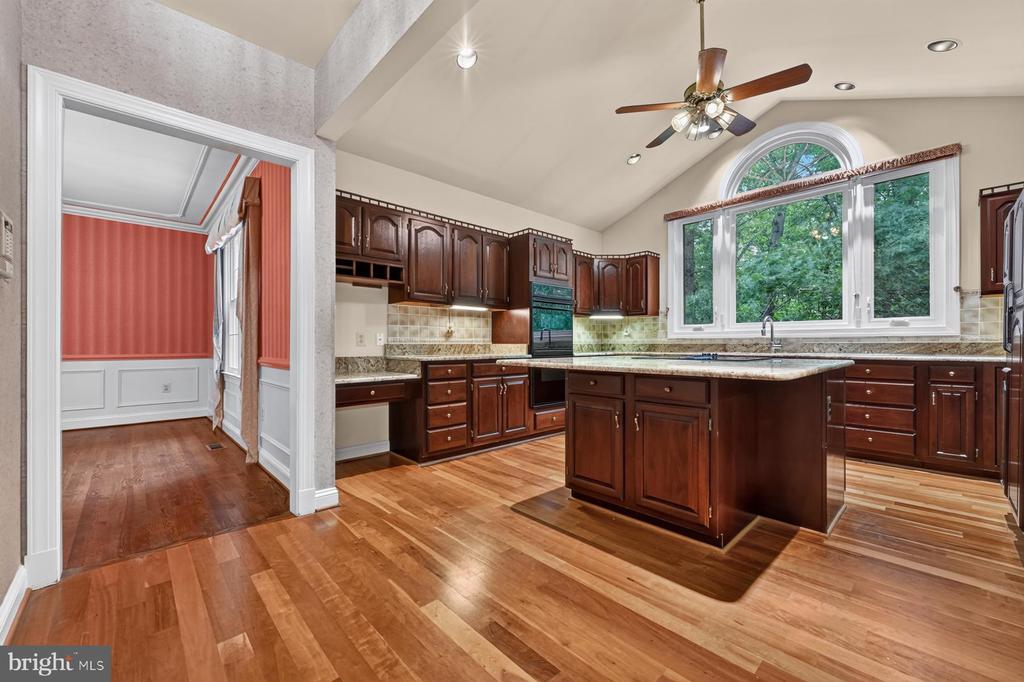 900 MALVERN HILL DRIVE