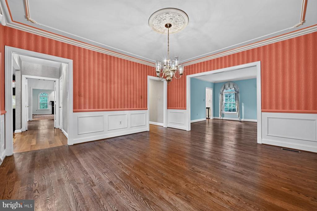 900 MALVERN HILL DRIVE
