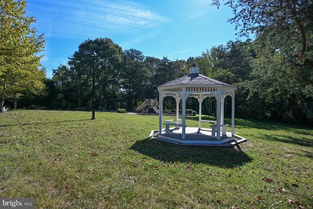 3228 ESCAPADE CIRCLE
