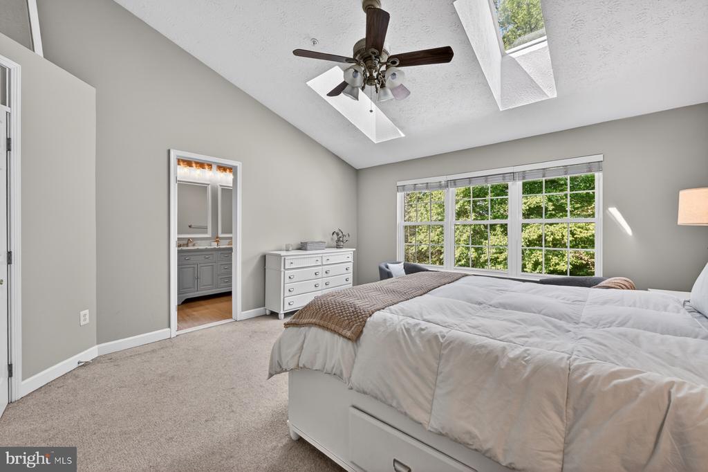 3228 ESCAPADE CIRCLE