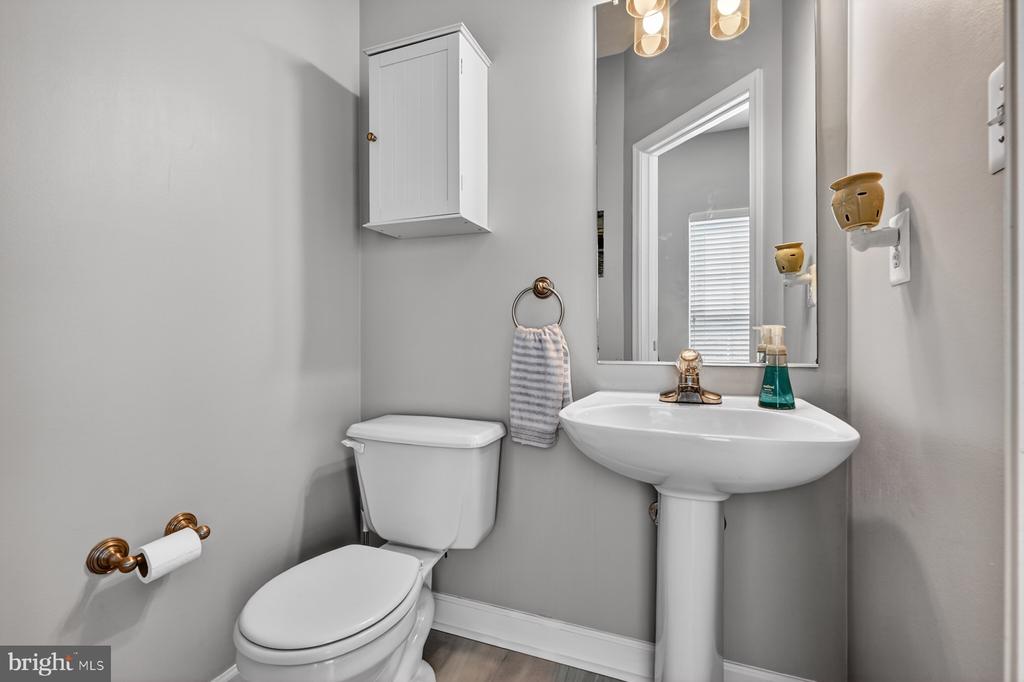3228 ESCAPADE CIRCLE