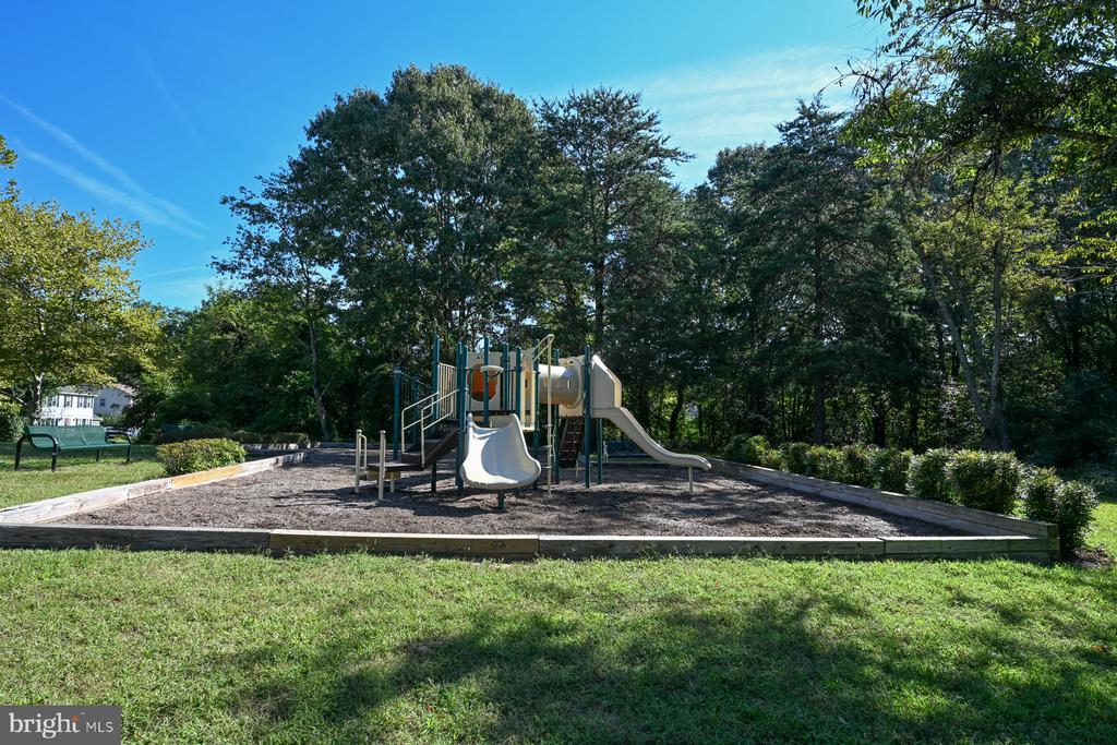 3228 ESCAPADE CIRCLE