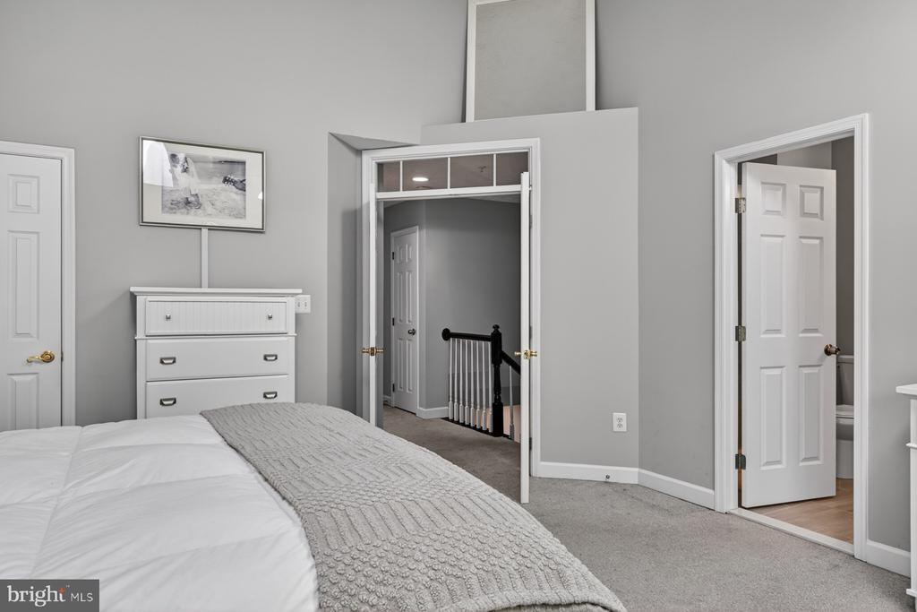 3228 ESCAPADE CIRCLE