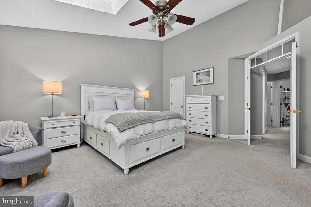 3228 ESCAPADE CIRCLE