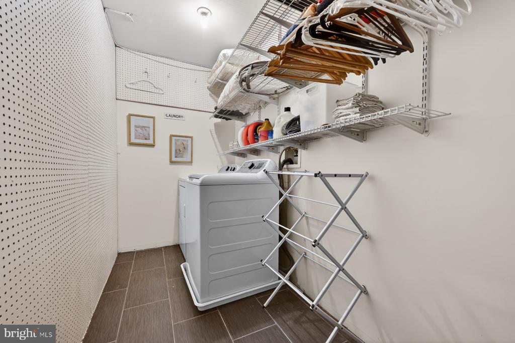 3228 ESCAPADE CIRCLE