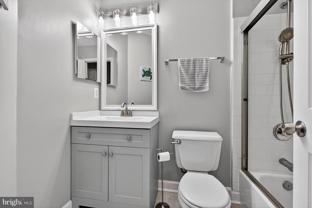 3228 ESCAPADE CIRCLE