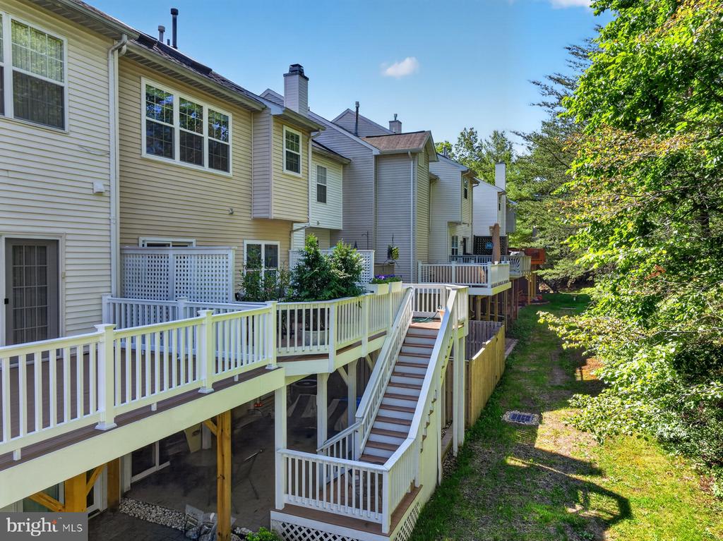3228 ESCAPADE CIRCLE