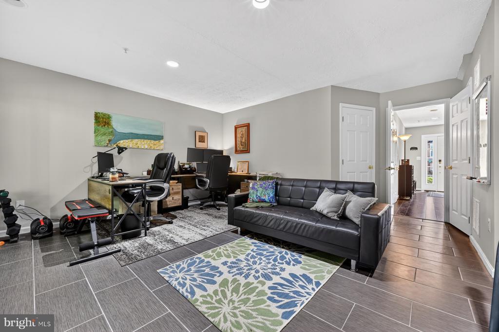 3228 ESCAPADE CIRCLE
