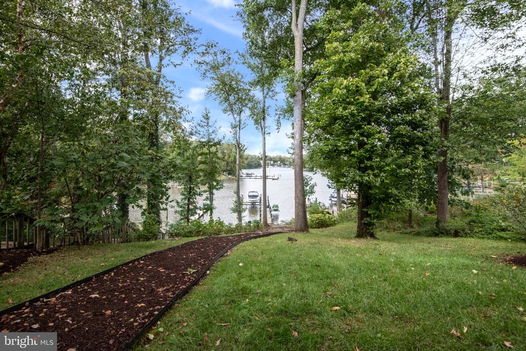 108 CRESSTON ROAD