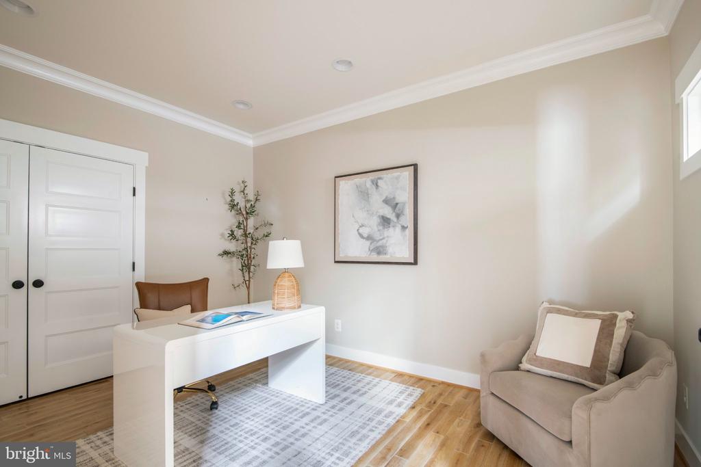 108 CRESSTON ROAD