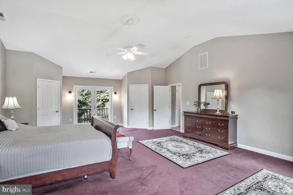 7430 Dakota Ave