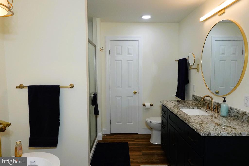 1604 DEEP POINT ROAD