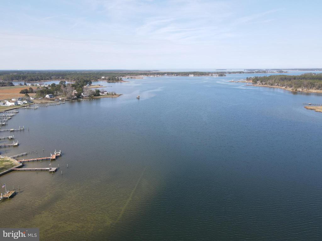 1604 DEEP POINT ROAD