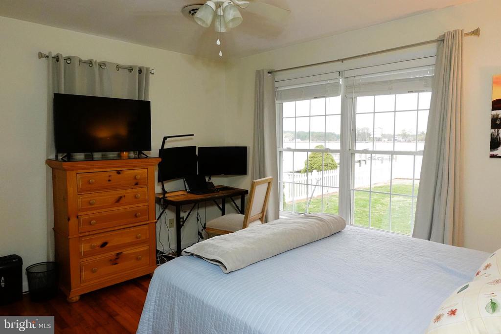 1604 DEEP POINT ROAD