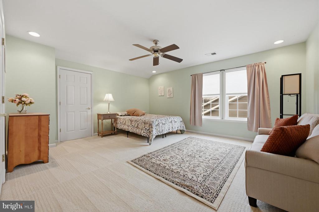 107 REGULATOR DRIVE N