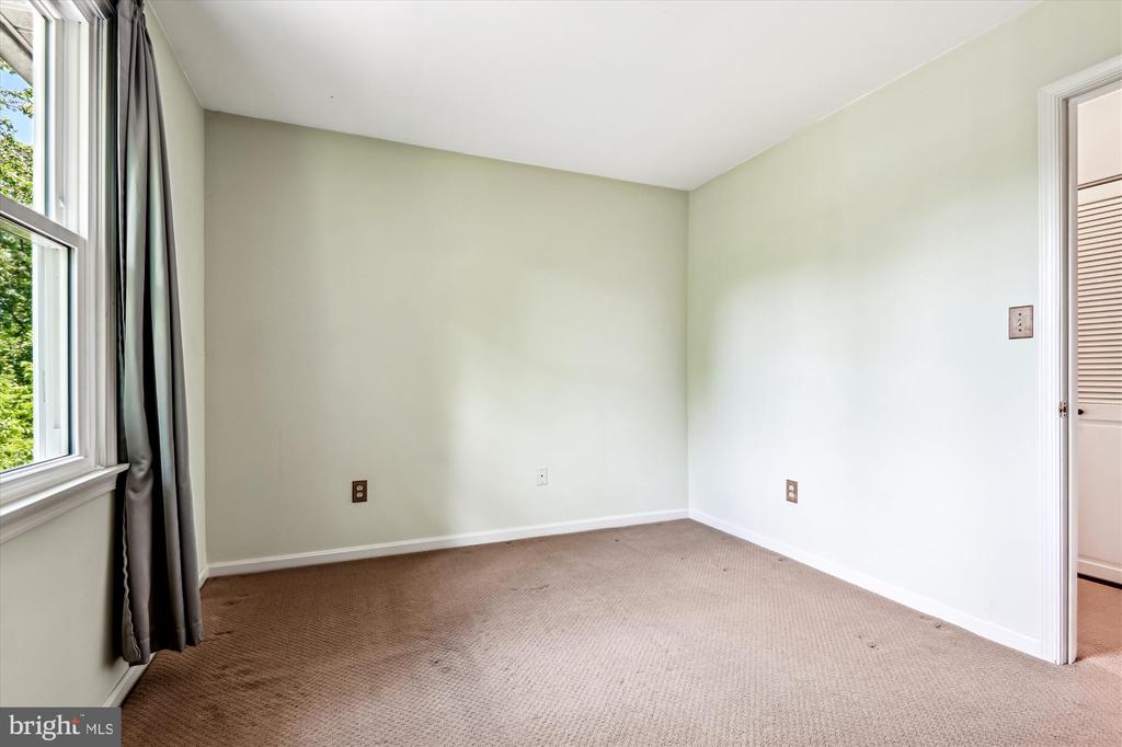 1302 TERRY WAY